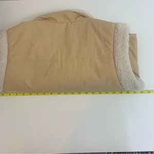 Thread +Supply Woman Lg Tan/Cream Puffer Cabincore‎ Neutral Sherpa-Lined Vest thumbnail 5
