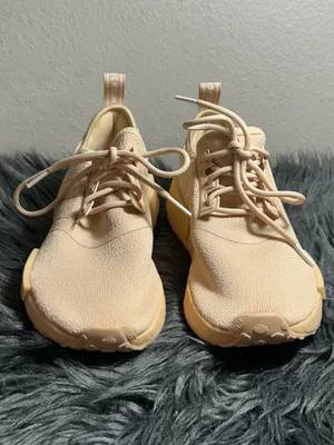 Adidas NMD R1 Women's Sneakers Running Peach Train Sneakers Size 6 thumbnail 4