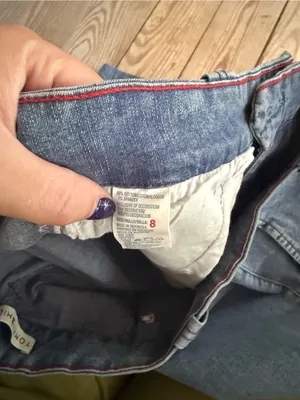 Tommy Hilfiger light wash wide leg jeans size 8 thumbnail 4