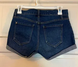 Old Navy Denim Boyfriend Shorts thumbnail 3