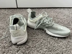 Nike Prestos thumbnail 3