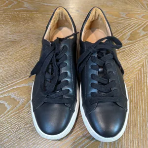 Quince Womens 100% Leather Everyday Sneaker Black White Low Top Size 8 thumbnail 2