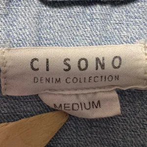 Ci Sono Denim Collection Distressed Trucker Jacket Med Wash Womens Medium thumbnail 2