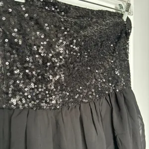 Forever 21 Black Sequin High Low Strapless Dress Size: M thumbnail 2