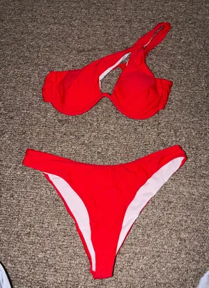 SHEIN red one shoulder bikini set thumbnail 1