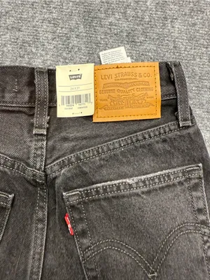 Levi’s Womans 24 Straight Ankle NWT Distressed Black Straight-Leg Jeans thumbnail 9