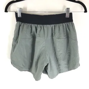 Lululemon Womens Go The Distance Reversible Shorts Striped Brown Gray 4 thumbnail 4