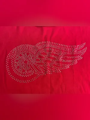 Isaac’s Design Detroit Red Wings Hockey 3/4 Sleeve Rhinestone Top, Size 1XL thumbnail 2
