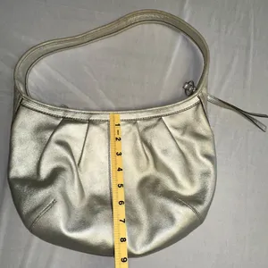 Coach • Vintage Gold Shoulder Hobo Ergo Pleated Purse • Leather Bag thumbnail 10