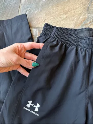 Under Armour Women's XS Black Woven Track Pants Mesh Lined Loose Fit Warmups thumbnail 2