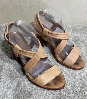 Frye Women’s Dani Criss Cross Sandals Block Heels Leather Strappy in Tan 8 thumbnail 1