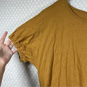 Anthropologie Daily Practice Brown Crinkle Short Sleeve‎ Top thumbnail 3