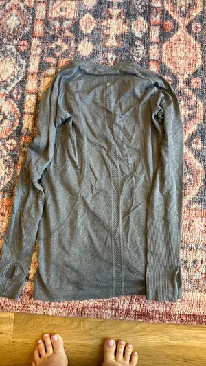 Lululemon Swiftly Tech Long Sleeve thumbnail 2