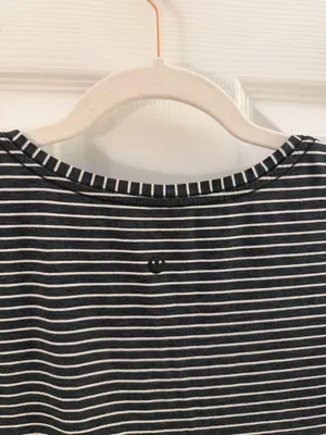 Lululemon Love Tee V Modern Stripe Heathered Black White Top thumbnail 6