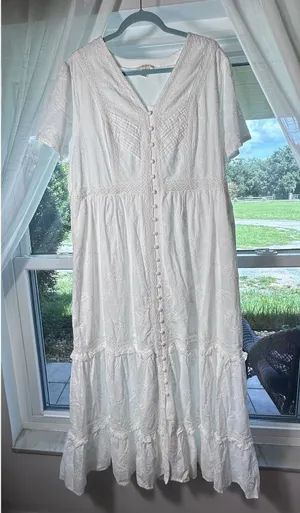 Torrid Festi Maxi Cotton Voile Crochet Detail Dress 1 White 14 16 Tiered Eyelet thumbnail 1