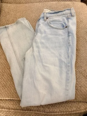 Abercrombie & Fitch The 90s Straight Mid Rise Light Wash Jeans Size 30/10R thumbnail 1