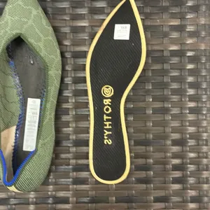 Rothy’s The point flats in Safari green giraffe print women’s size 8 thumbnail 7