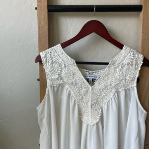 Kontrol White Lace Yoke Sleeveless Tank Top thumbnail 2