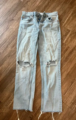 ZARA Straight-Leg Jeans thumbnail 1