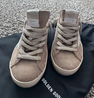 Women's Super-Star Sabots in tobacco suede with white leather star thumbnail 1