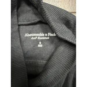 Abercrombie & Fitch Essentials Ribbed Mock Neck Turtleneck -‎ Size S thumbnail 2