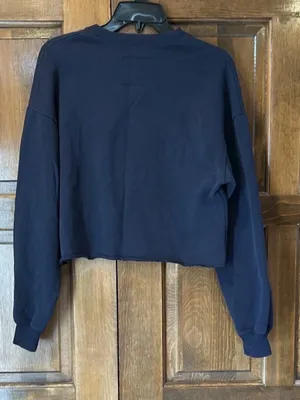 HOLLISTER Women’s Cropped Crewneck Sweatshirt Navy Blue Seagull Logo Size Small thumbnail 3