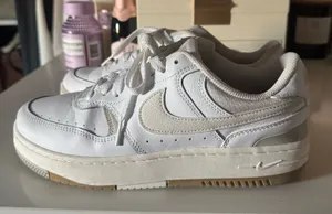 Nike Shoes Women’s thumbnail 1