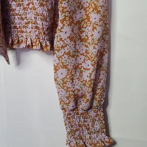 Forever 21 vneck long sleeve floral crop top sz M thumbnail 3