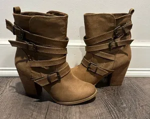 Not rated taupe boots thumbnail 1