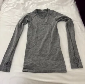 Lululemon Swiftly Tech Long Sleeve Crew *Sparkle thumbnail 1