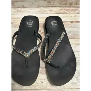 Yellowbox Flip Flops Size 9.5 Blingy Rhinestone Sandals thumbnail 2