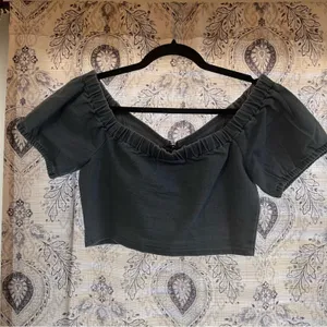 La Armario Denim Crop Top Size‎ Medium thumbnail 2