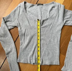 Brandy Melville Heather Gray Button Thermal, One Size thumbnail 3