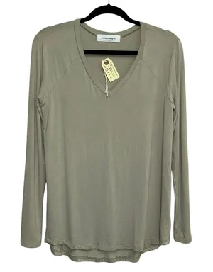 Sumac Trading Co NWT‎ Bamboo Long Sleeve V-Neck Top Small Sage Taupe Made in USA thumbnail 1