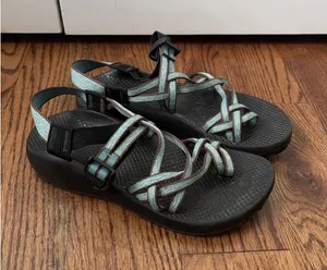 Chacos Sport Hiking Blue/Brown Sandals Strappy Toe Loop Shoe VIBRAM Sole Womens 8 thumbnail 1