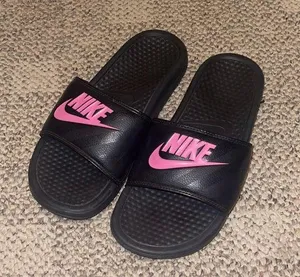 Nike Slides thumbnail 1