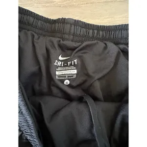 Nike Black and White Dri-FIT Tempo Running Shorts - Size Small thumbnail 4