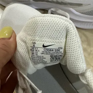 Nike Sneakers thumbnail 5