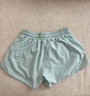 Lululemon Hotty Hot Shorts 4" thumbnail 2