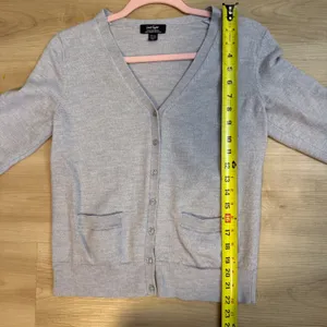 Lord & Taylor Cardigan Gray L Womens Extra Fine Merino Wool Knit V-Neck‎ thumbnail 6