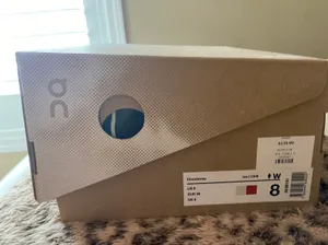 On Cloud Tennis Shoes thumbnail 5