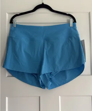 lululemon Women’s Large Speed Up High-Rise Mesh Vent 2.5” Shorts thumbnail 3