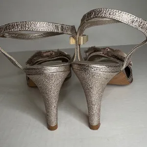 AGL Attilio Giusti Leombruni Women's Metallic Bow Ankle Strap Heels Size‎ 38 thumbnail 10