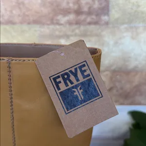 NEW Frye Women’s Camryn Leather Tall Pull-On Banana Knee-High Heel Boots Size 10 thumbnail 14