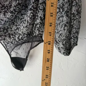 Abercrombie Fitch Black Floral Off Shoulder Long Sl Bodysuit S Feminine Coquette thumbnail 8