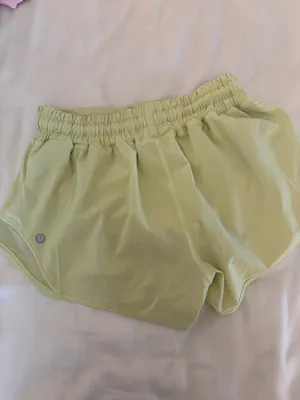 Lululemon Shorts Hotty Hot thumbnail 5