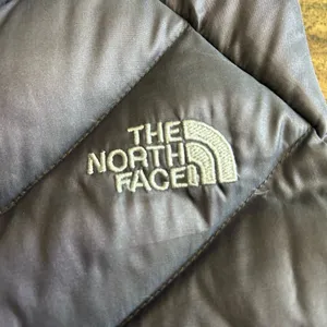 North Face 550 Puffer Vest Goose Down Metallic Purple Women's Small Nylon Zip thumbnail 2