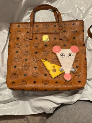 MCM Cognac Year of the mouse Visetos Tote‎ with Yellow Cheese & Pink Mouse Patch thumbnail 2