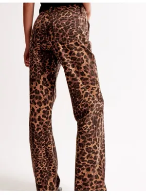 Abercrombie The Baggy Low Rise Curve Love Leopard Jeans Sz 26 thumbnail 5