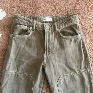 Zara Olive Green Carpenter Jeans thumbnail 3